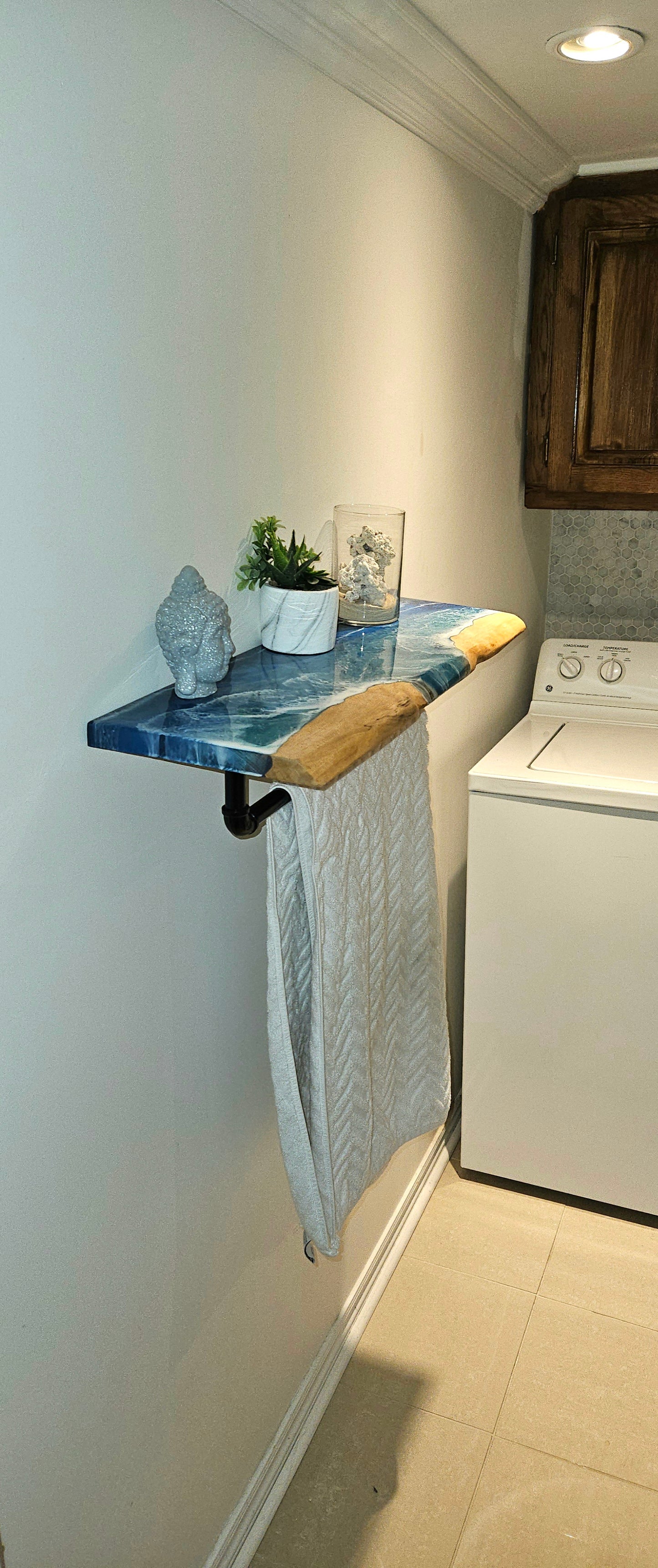 Ocean Resin Wooden Shelf with Iron Towel Rack Holder